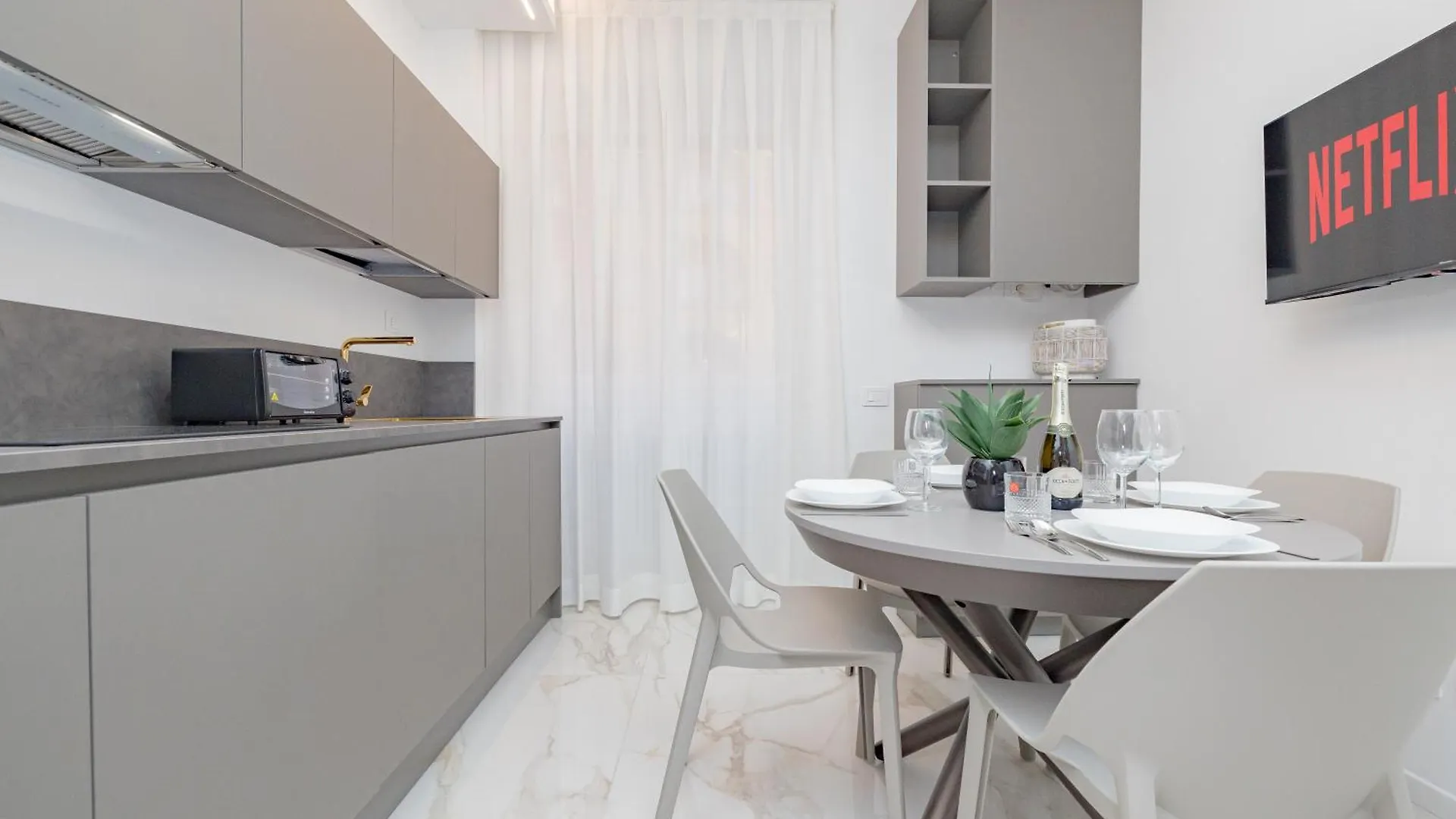 2Co4 - Duomo - Modern Central - Mediolan Apartament